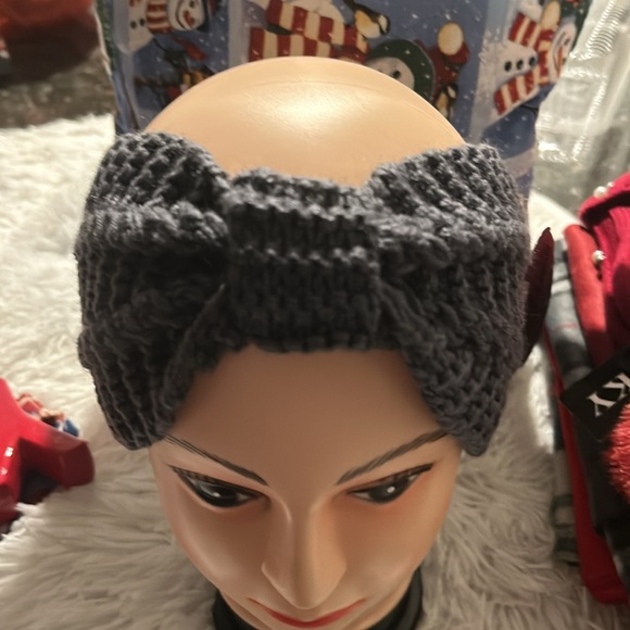 Woman’s Headband - Picture 2 of 5